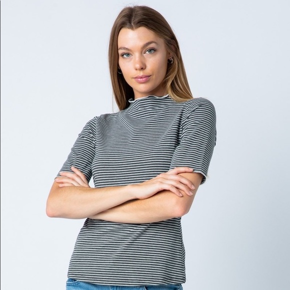 vintage retro style Short Sleeve Mock Neck Top - Picture 3 of 5